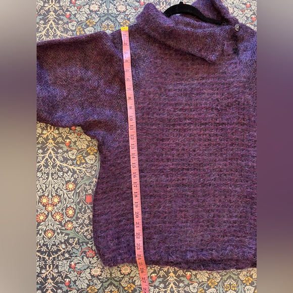 Purple mohair sweater size medium - Picture 7 of 9